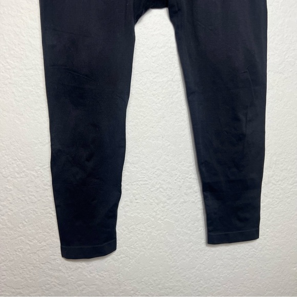 Gymshark Fit Seamless Capri Training Leggings - Picture 3 of 6